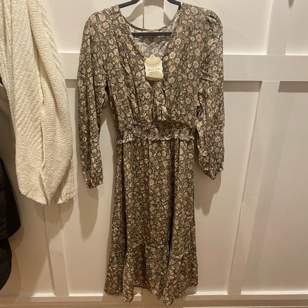 Altar’d State brand new floral midi dress